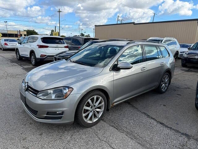 2017 VOLKSWAGEN Golf SportWagen