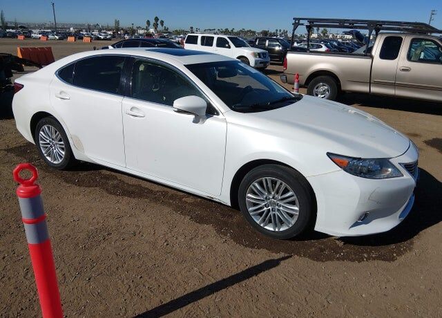 2013 LEXUS ES