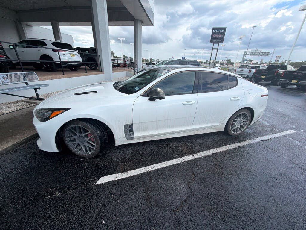 2022 KIA Stinger