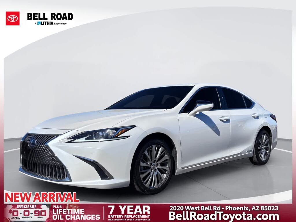 2019 LEXUS ES
