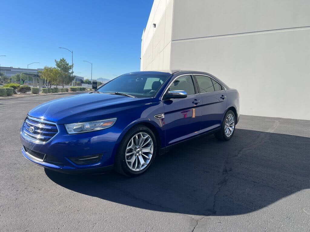 2013 FORD Taurus