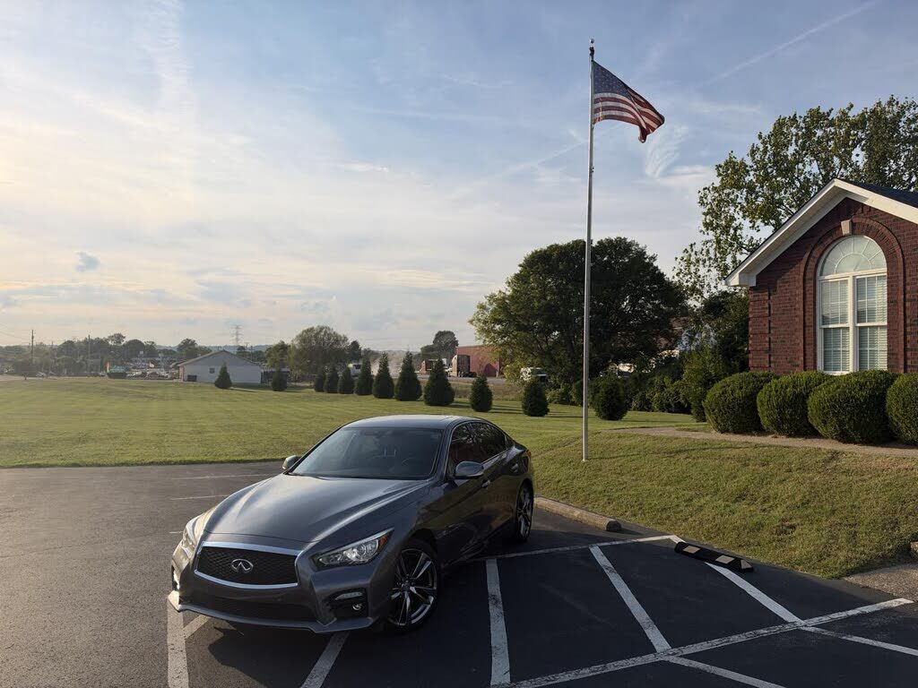 2015 INFINITI Q50