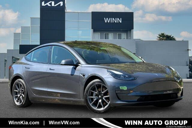 2023 TESLA Model 3