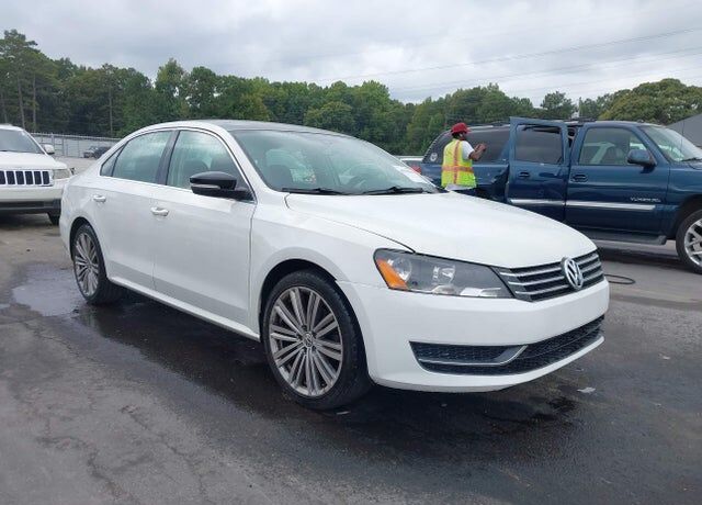 2015 VOLKSWAGEN Passat