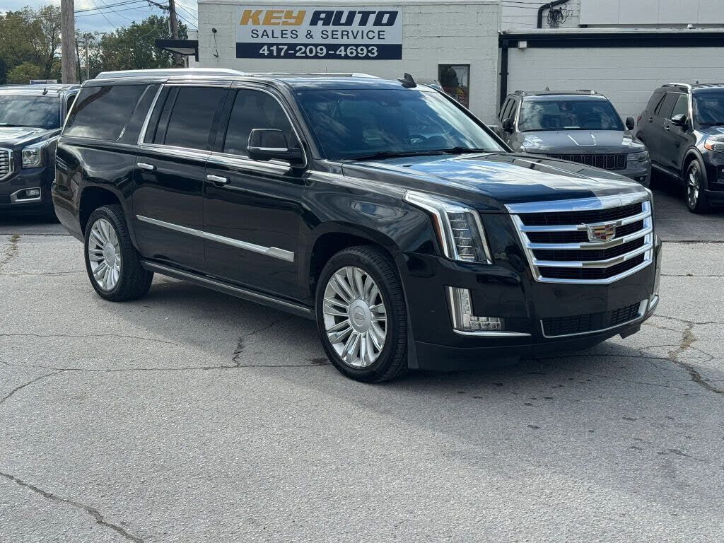 2019 CADILLAC Escalade ESV