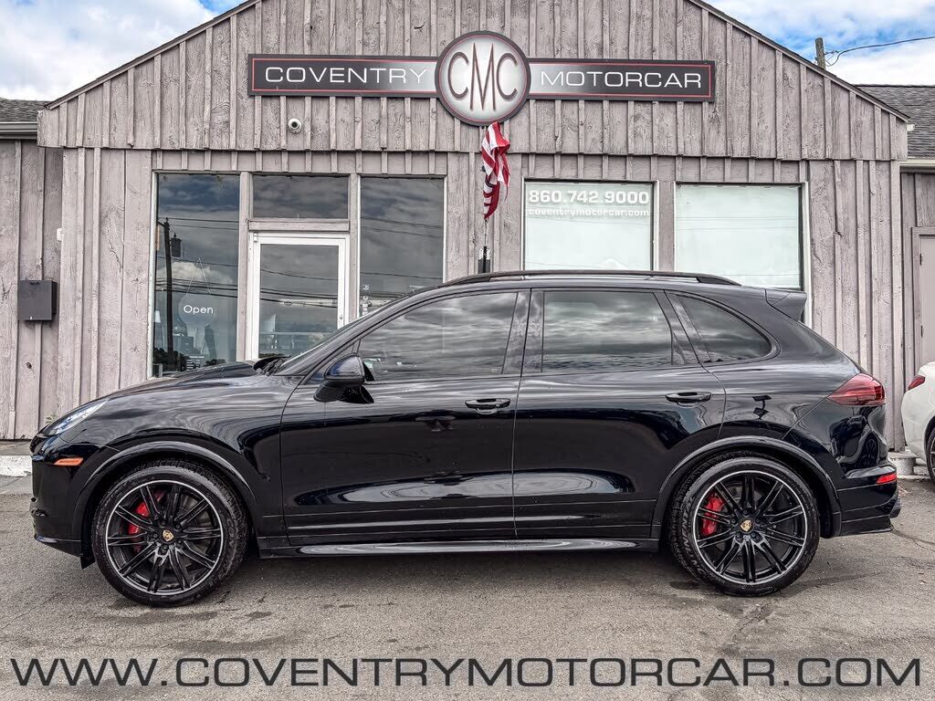 2017 PORSCHE Cayenne