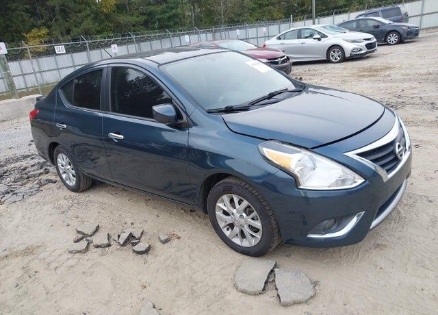 2016 NISSAN Versa