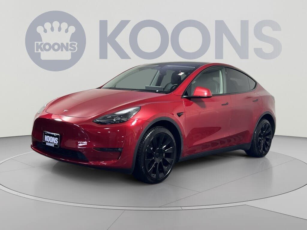 2023 TESLA Model Y