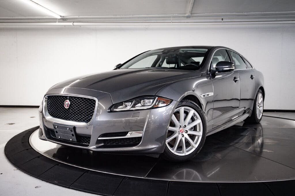 2019 JAGUAR XJ