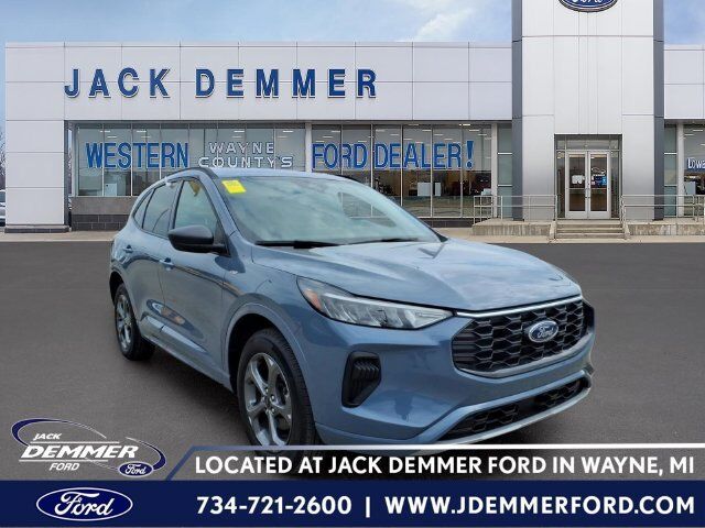 2024 FORD Escape