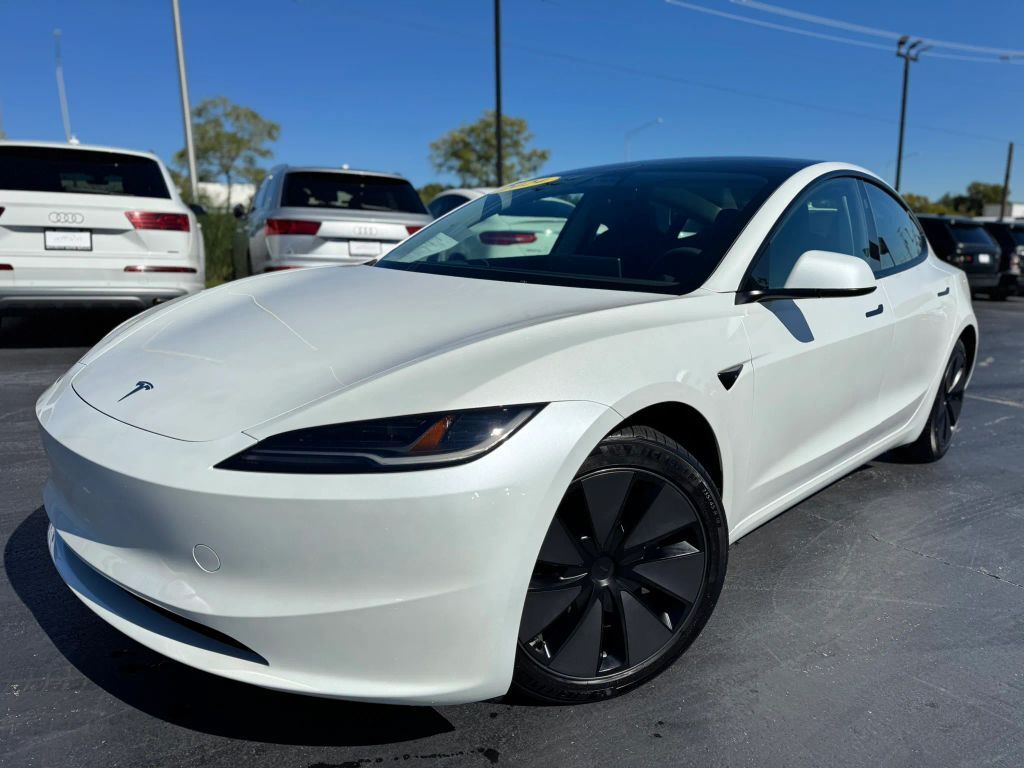 2024 TESLA Model 3