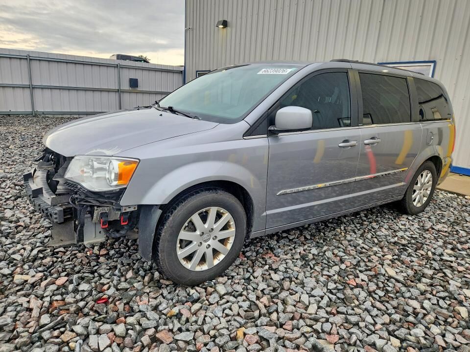 2013 CHRYSLER Town and Country