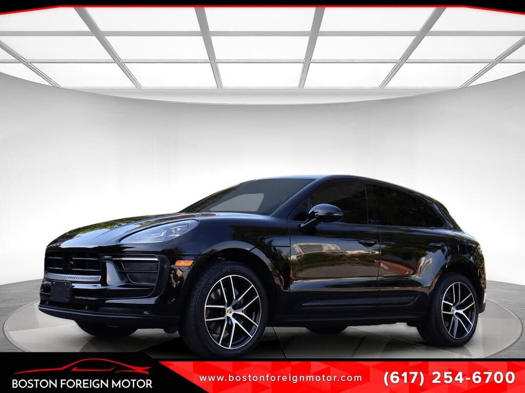 2023 PORSCHE Macan