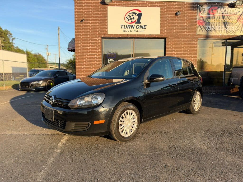 2013 VOLKSWAGEN Golf