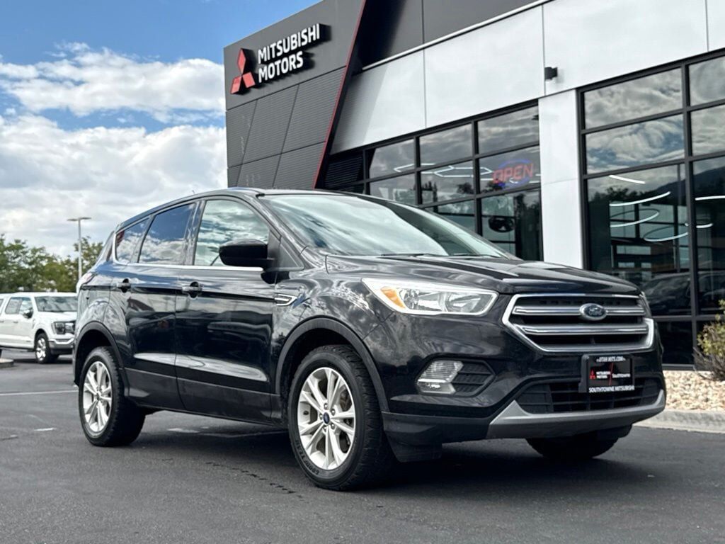 2017 FORD Escape