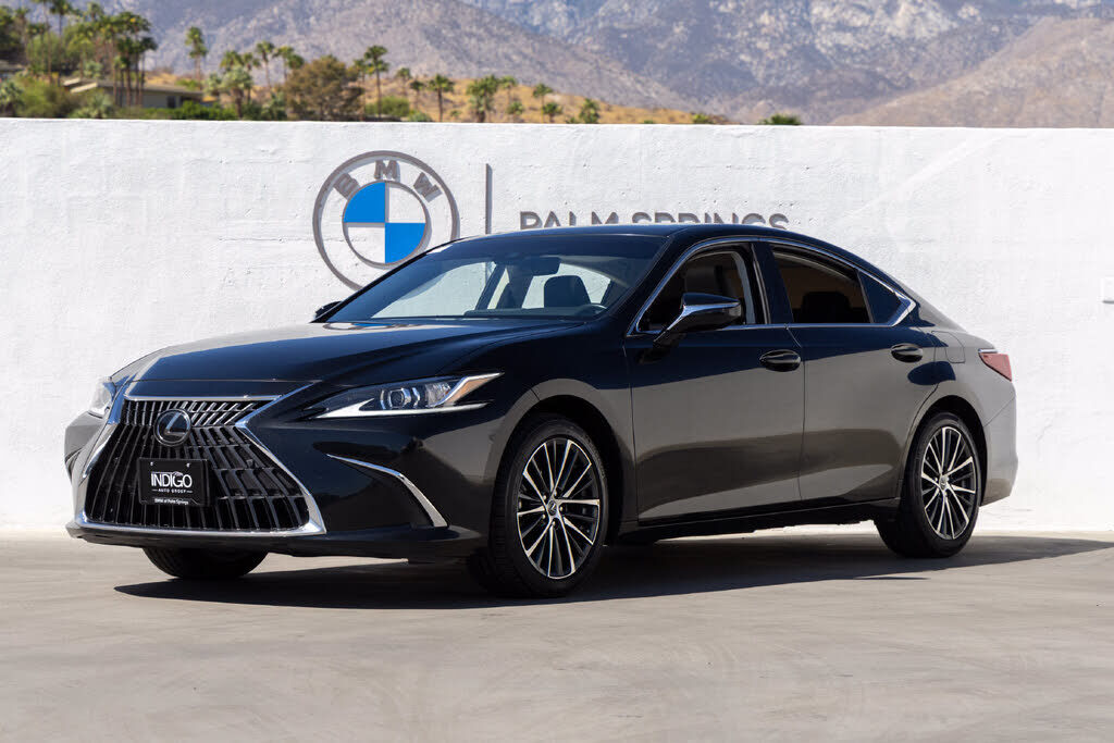 2024 LEXUS ES