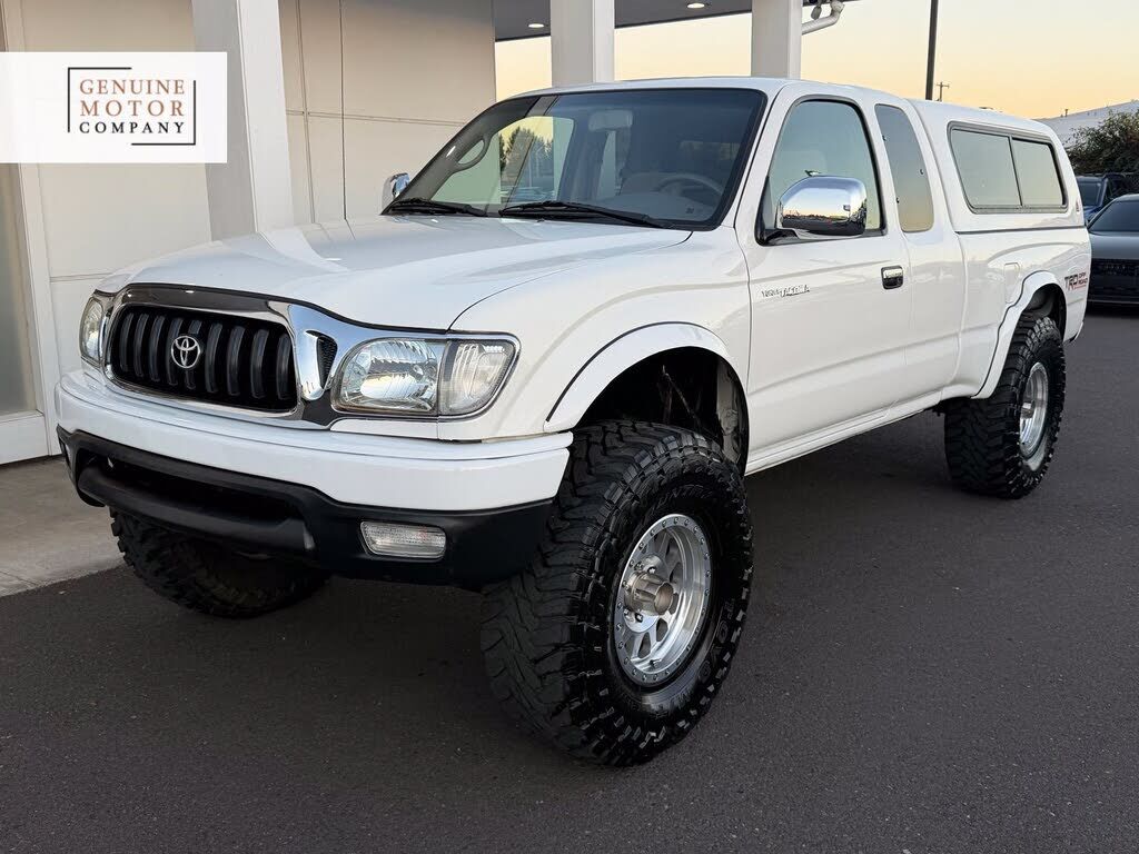 2004 TOYOTA Tacoma