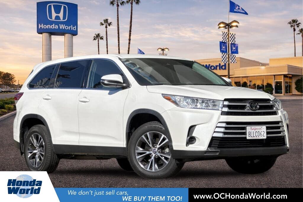 2019 TOYOTA Highlander