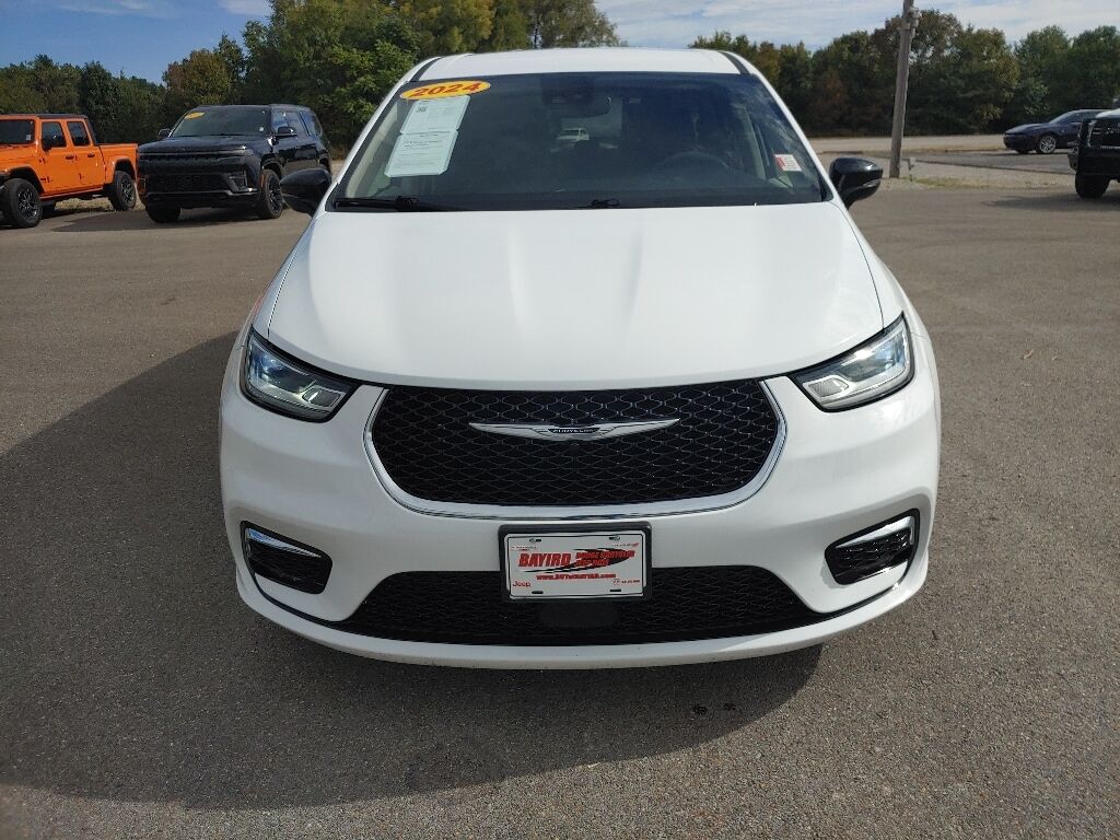 2024 CHRYSLER Pacifica