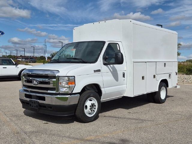 2027 FORD E-350