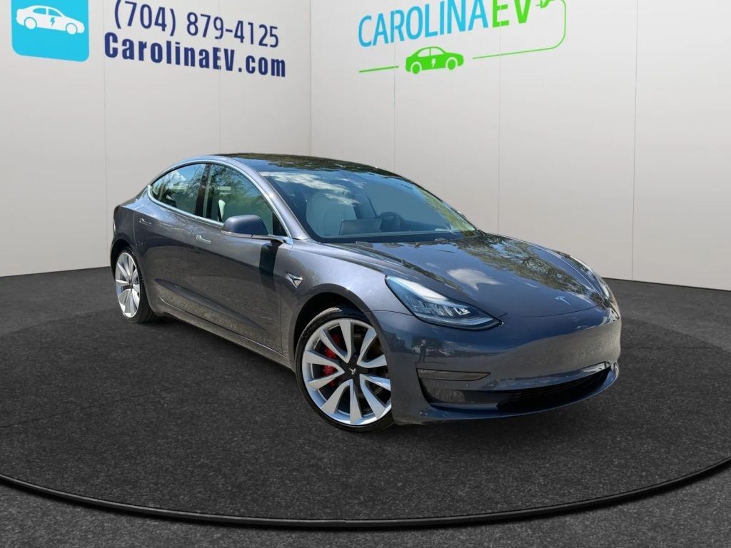 2018 TESLA Model 3