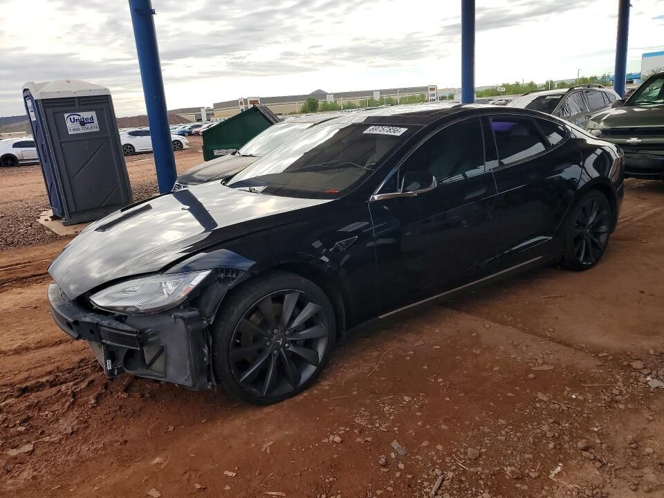 2015 TESLA Model S