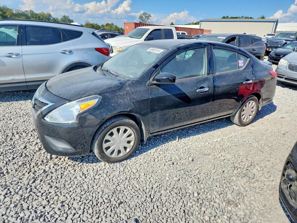 2018 NISSAN Versa