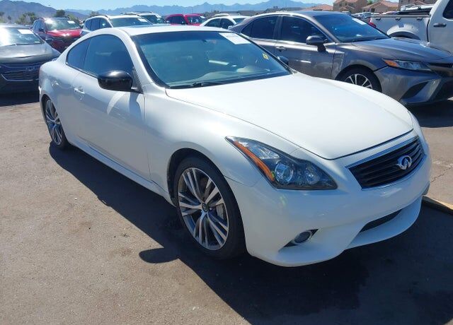 2015 INFINITI Q60