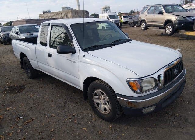 2004 TOYOTA Tacoma