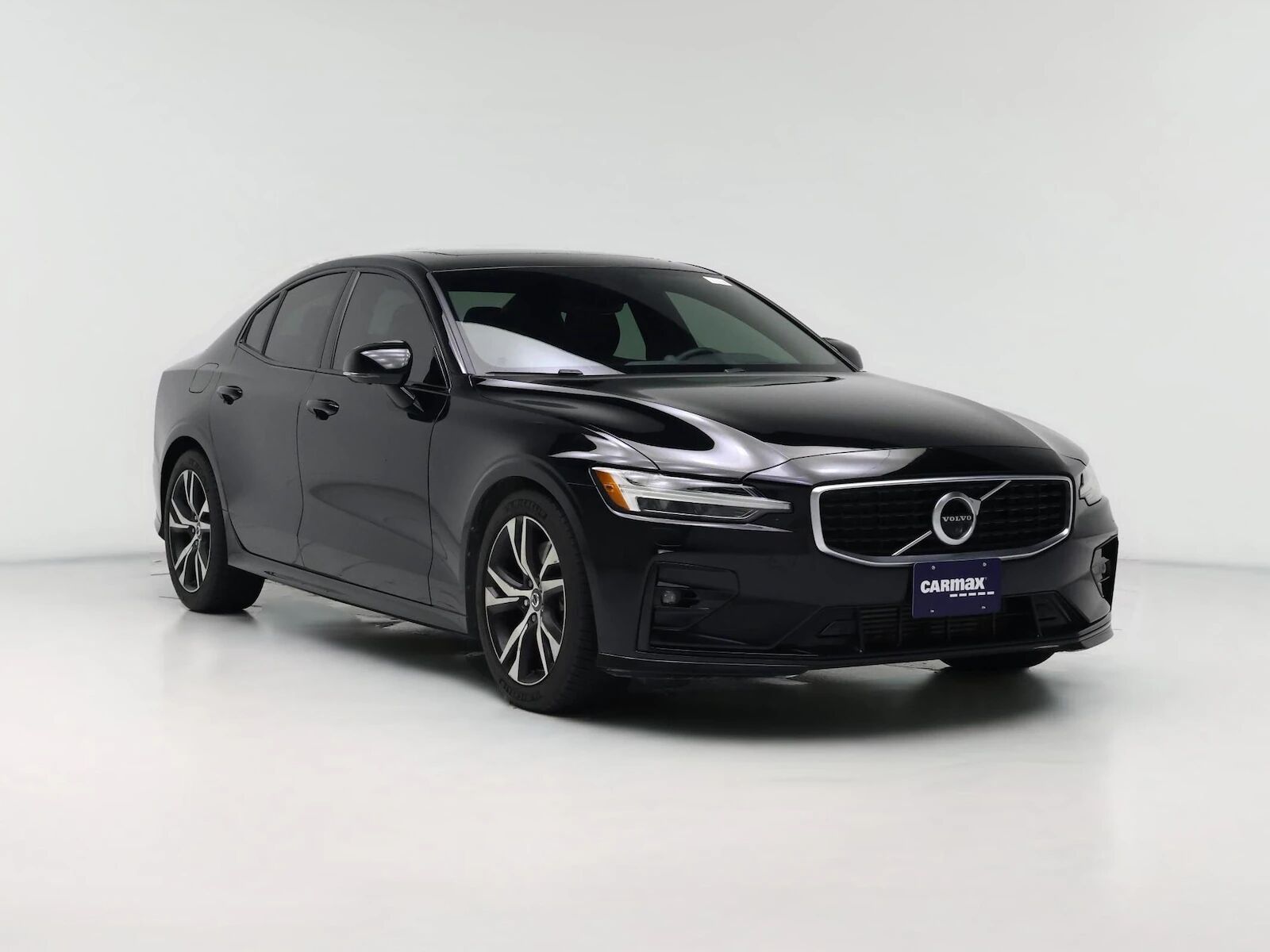 2019 VOLVO S60