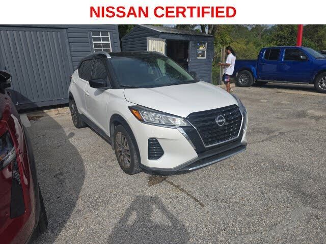2024 NISSAN Kicks