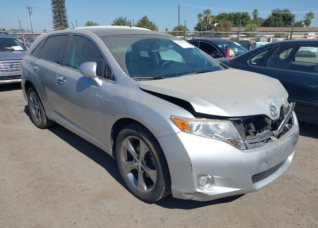 2010 TOYOTA Venza