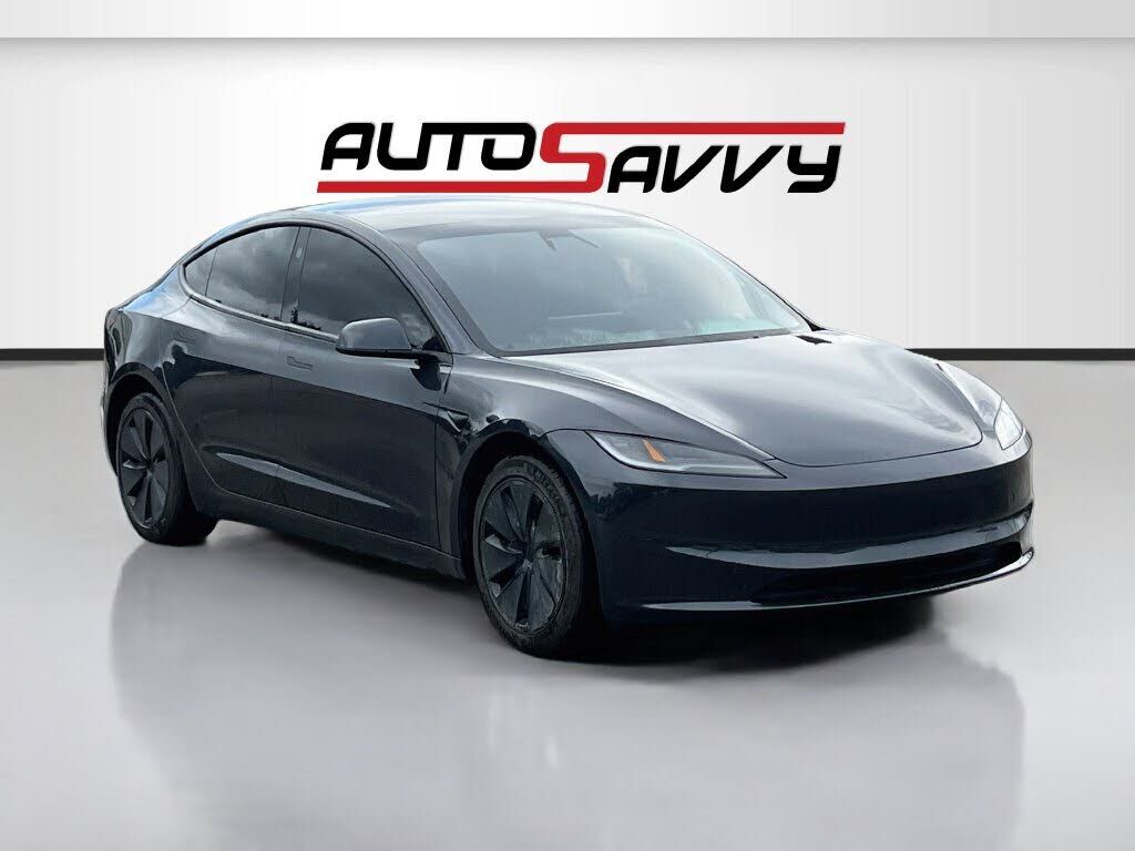 2025 TESLA Model 3