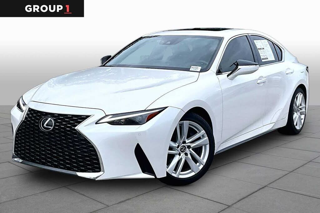 2023 LEXUS IS