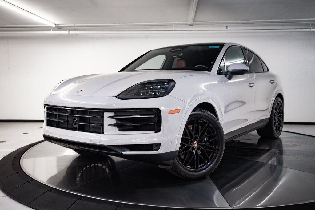 2026 PORSCHE Cayenne