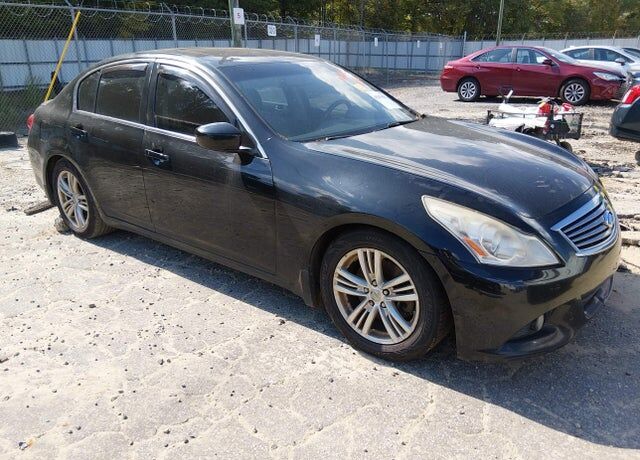 2013 INFINITI G37