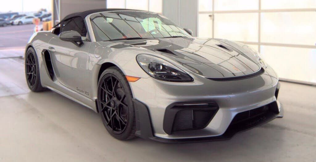 2025 PORSCHE 718