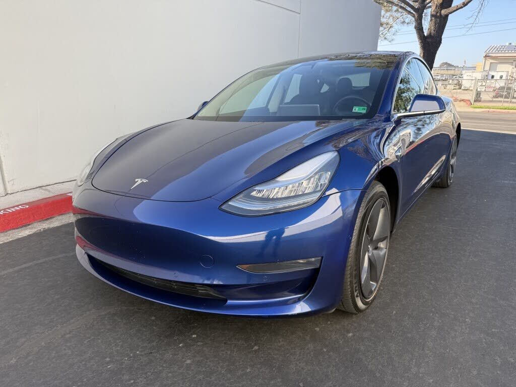 2020 TESLA Model 3