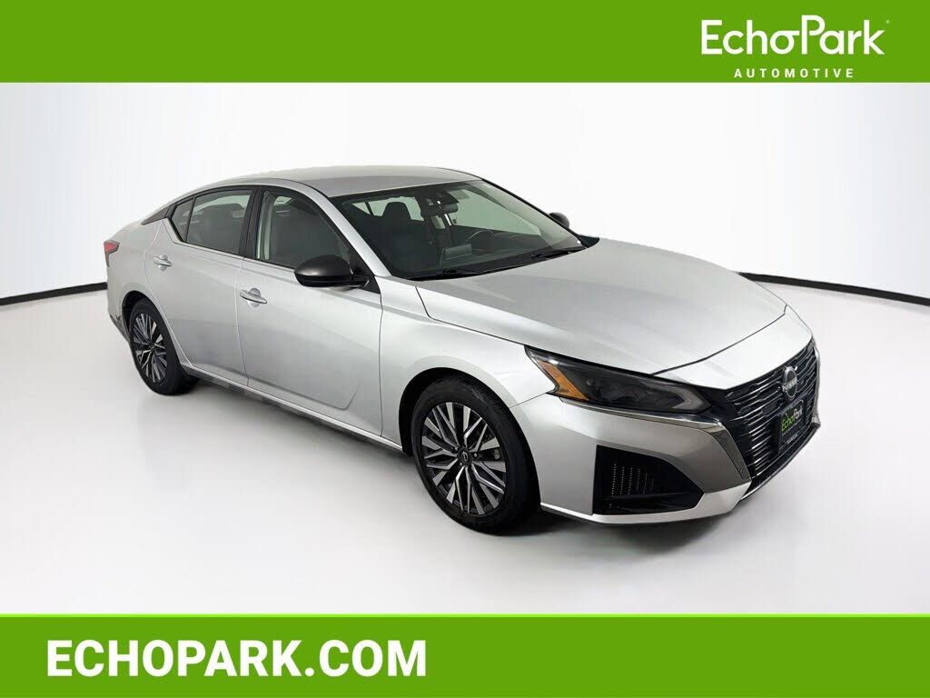 2024 NISSAN Altima
