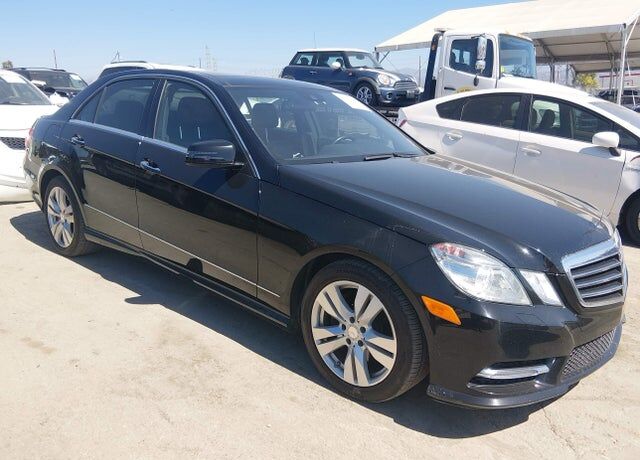 2013 MERCEDES-BENZ E-Class