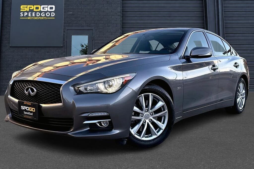 2016 INFINITI Q50