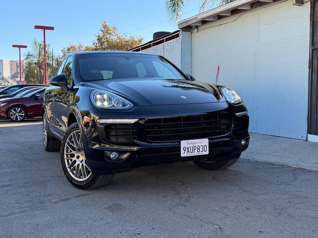 2017 PORSCHE Cayenne