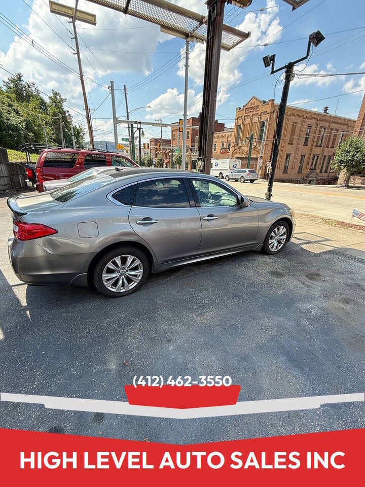 2011 INFINITI M37
