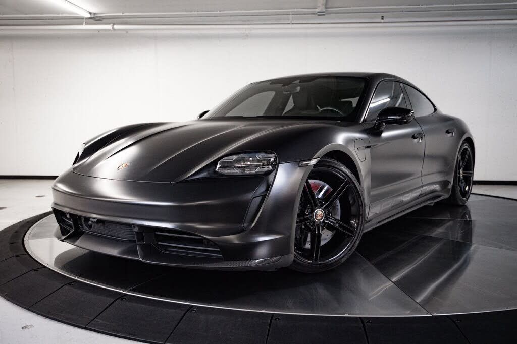 2023 PORSCHE Taycan