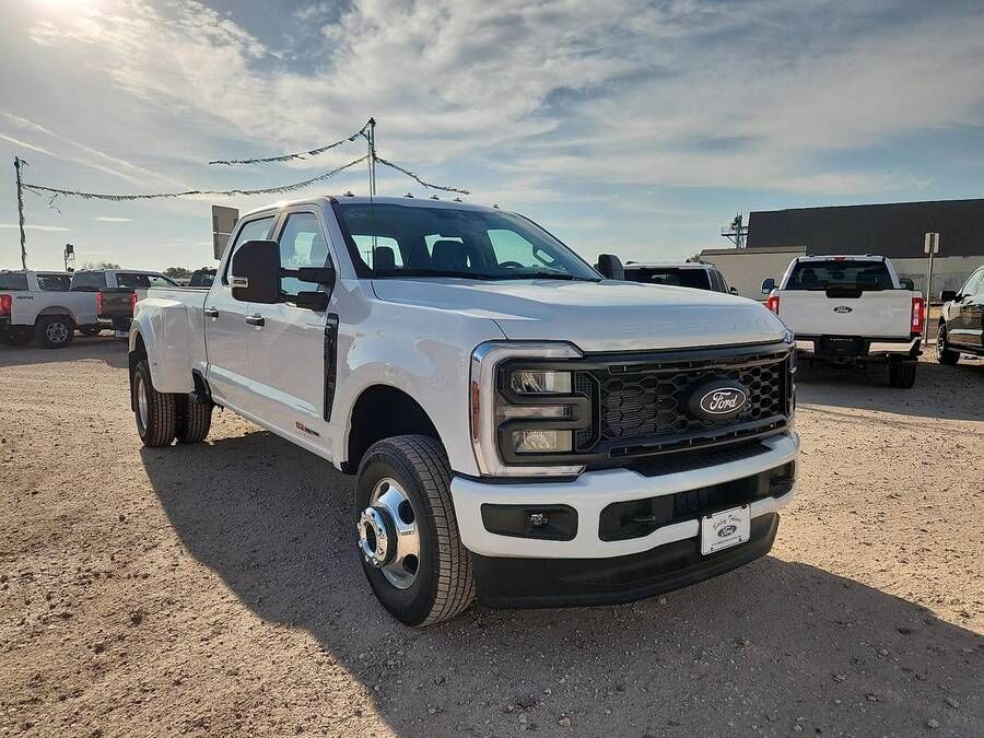 2027 FORD F-350