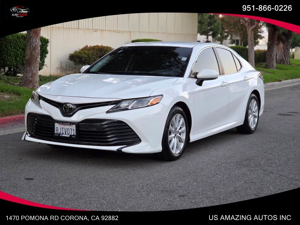2019 TOYOTA Camry
