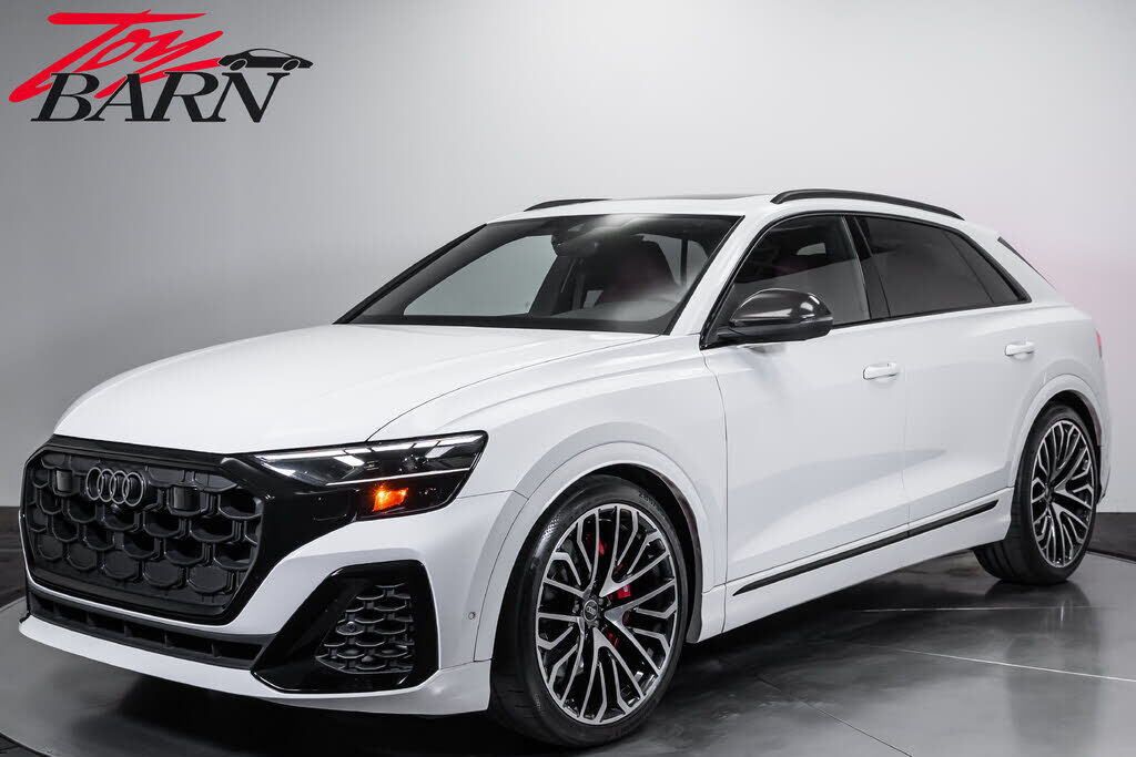 2024 AUDI SQ8