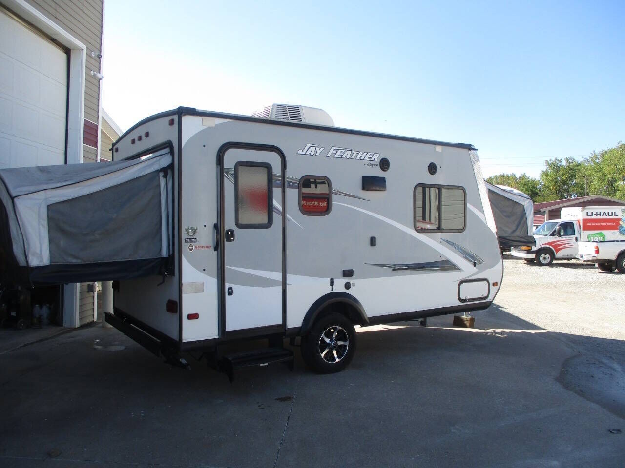 2017 JAYCO Hybrid Trailer