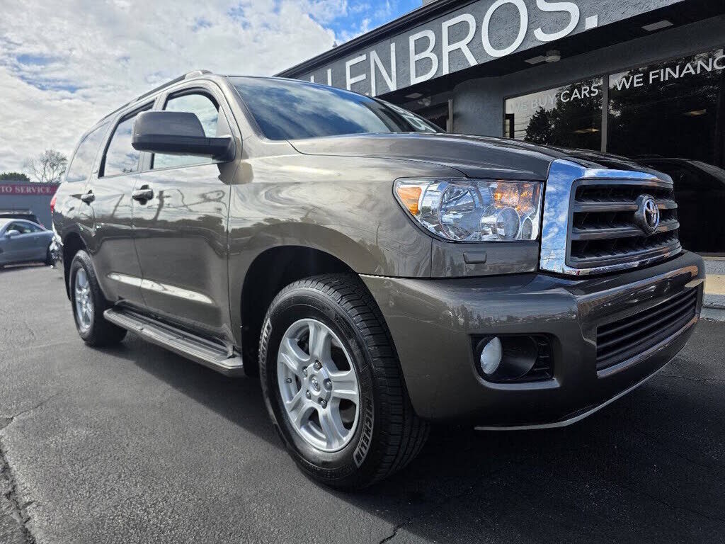 2010 TOYOTA Sequoia