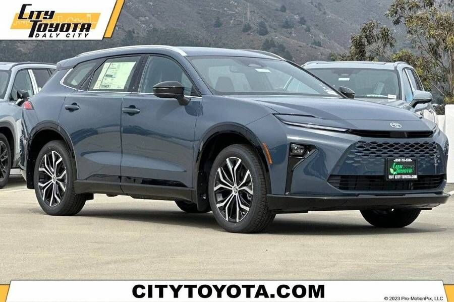 2026 TOYOTA Crown Signia